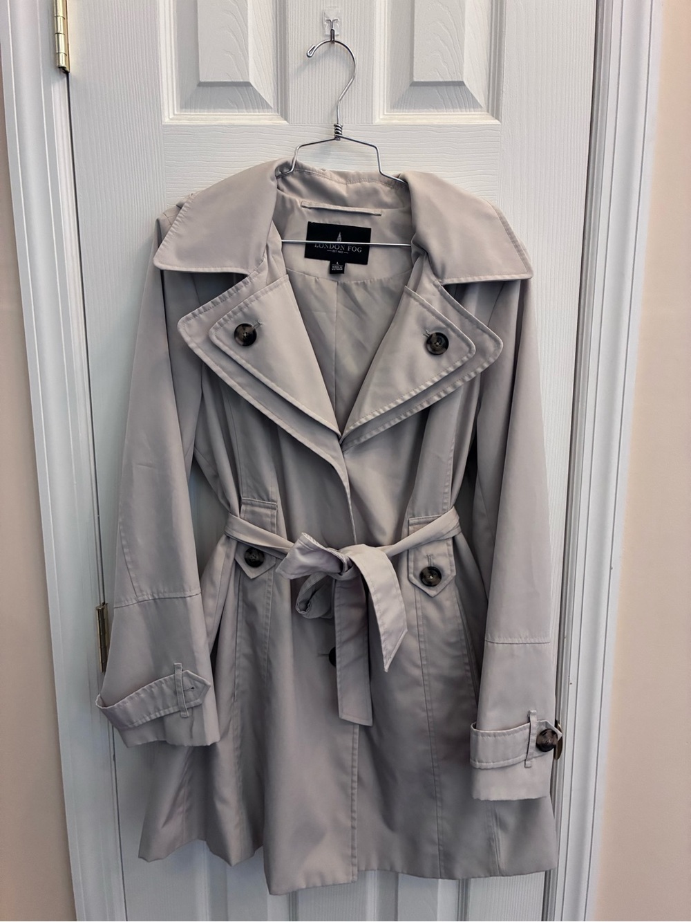London Fog Women's Khaki Trench Coat with Belt & hoodie size Large